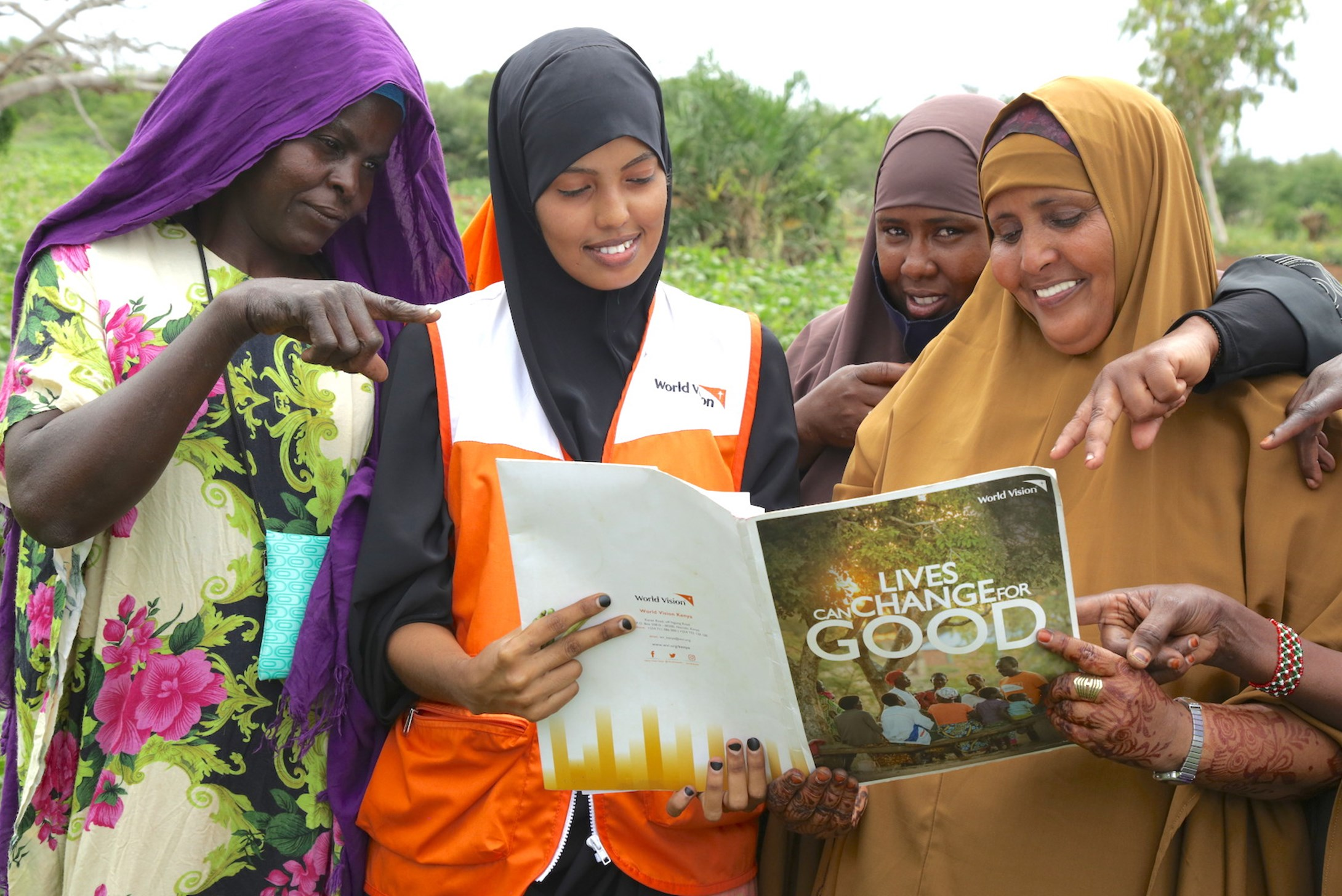 Mother-to-mother support groups trained by World Vision on effective agricultural techniques are helping communities to practice climate-smart agriculture and boost food security