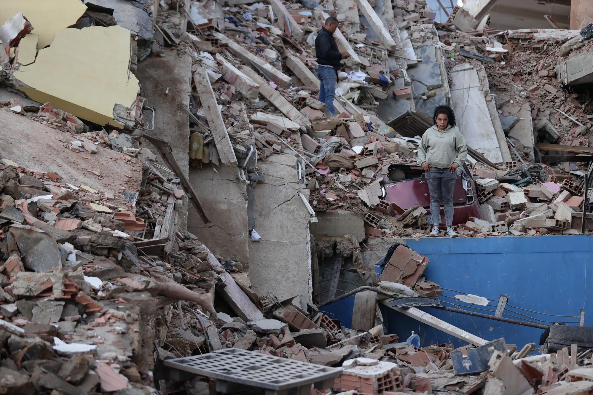 Powerful earthquake strikes Venezuela